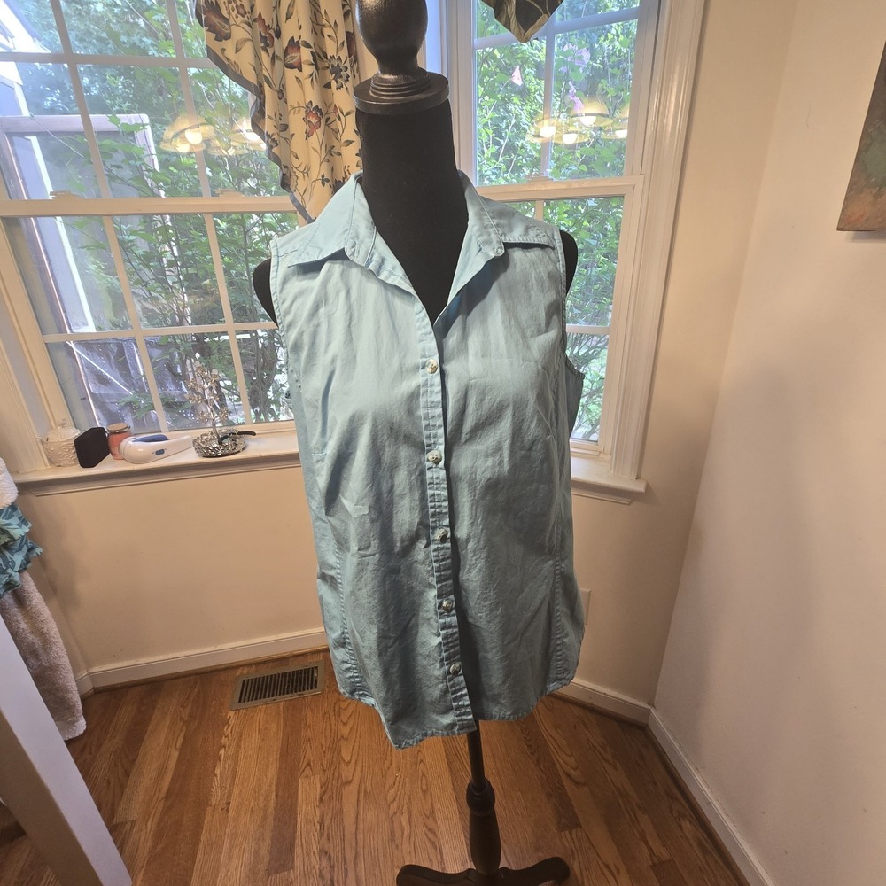 Columbia Sleeveless Button Up Top Womens Size Medium‎ Light Blue
